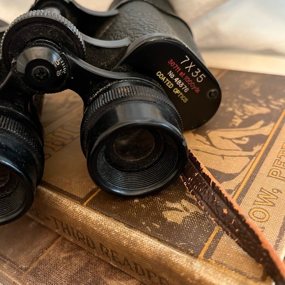 Stellar vintage binoculars with leather neck strap‎ - Picture 2 of 5